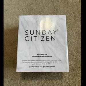 NWT Sunday Citizen Resin Bath Set